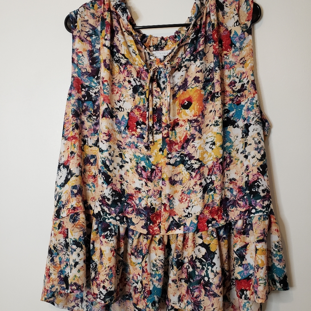 Woman's Plus Size Boutique sleeveless top 2XL